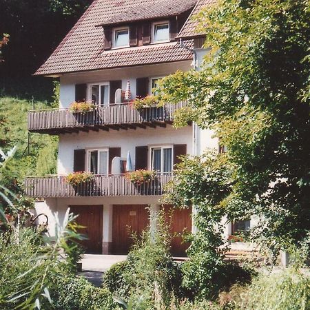 Adieu Alltag: Pension Oesterle im Schwarzwald Schonmunzach Exterior foto
