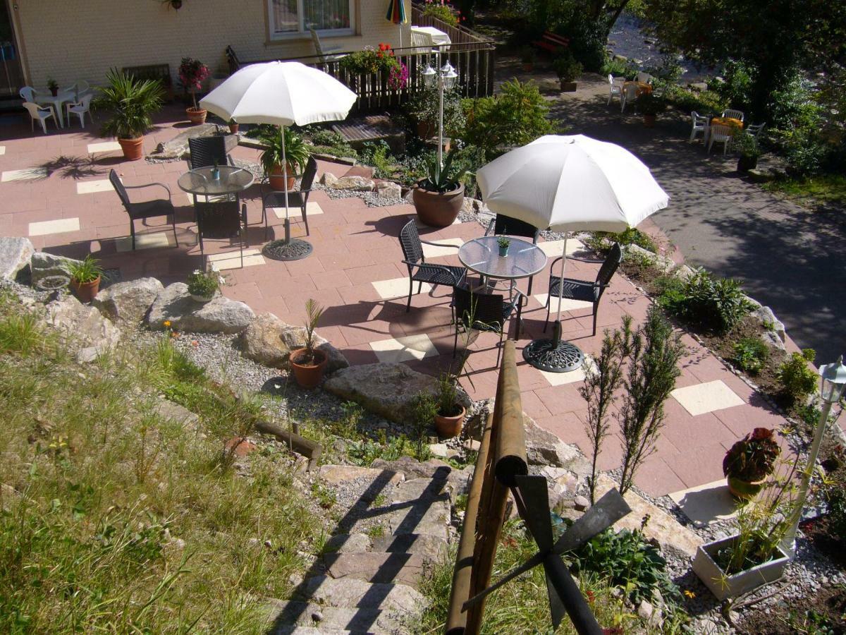 Adieu Alltag: Pension Oesterle im Schwarzwald Schonmunzach Exterior foto